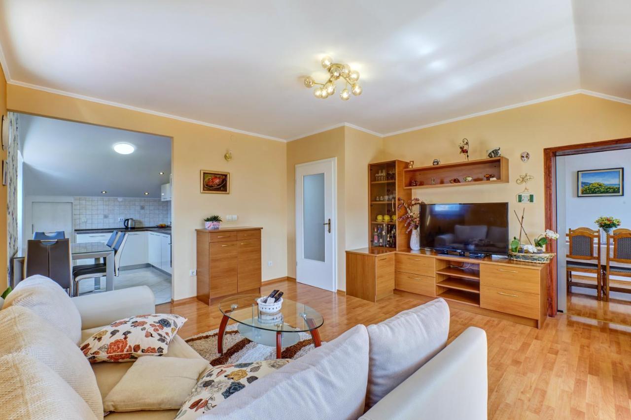Apartment Dami Mali Lošinj Esterno foto