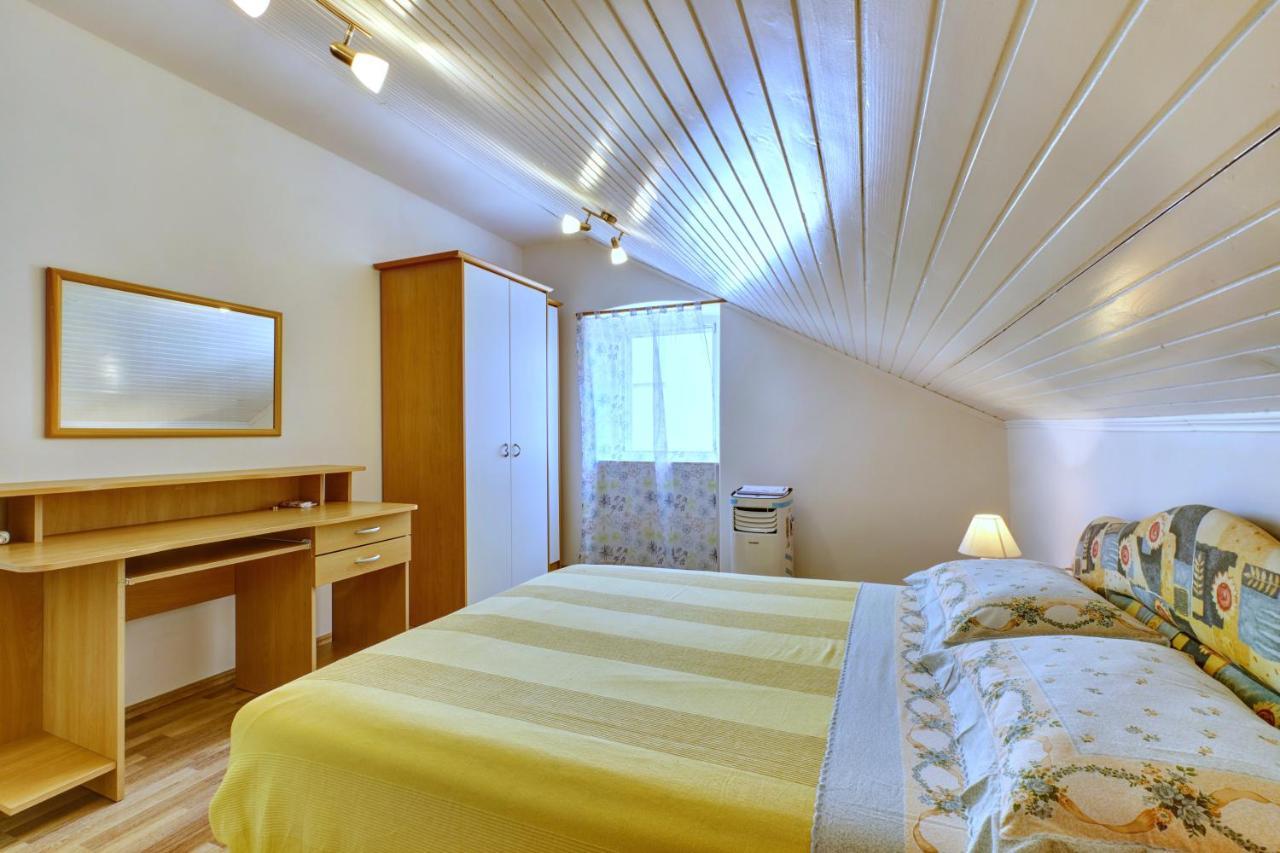 Apartment Dami Mali Lošinj Esterno foto